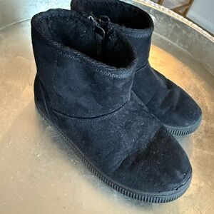 Cat & Jack Black girls Boots